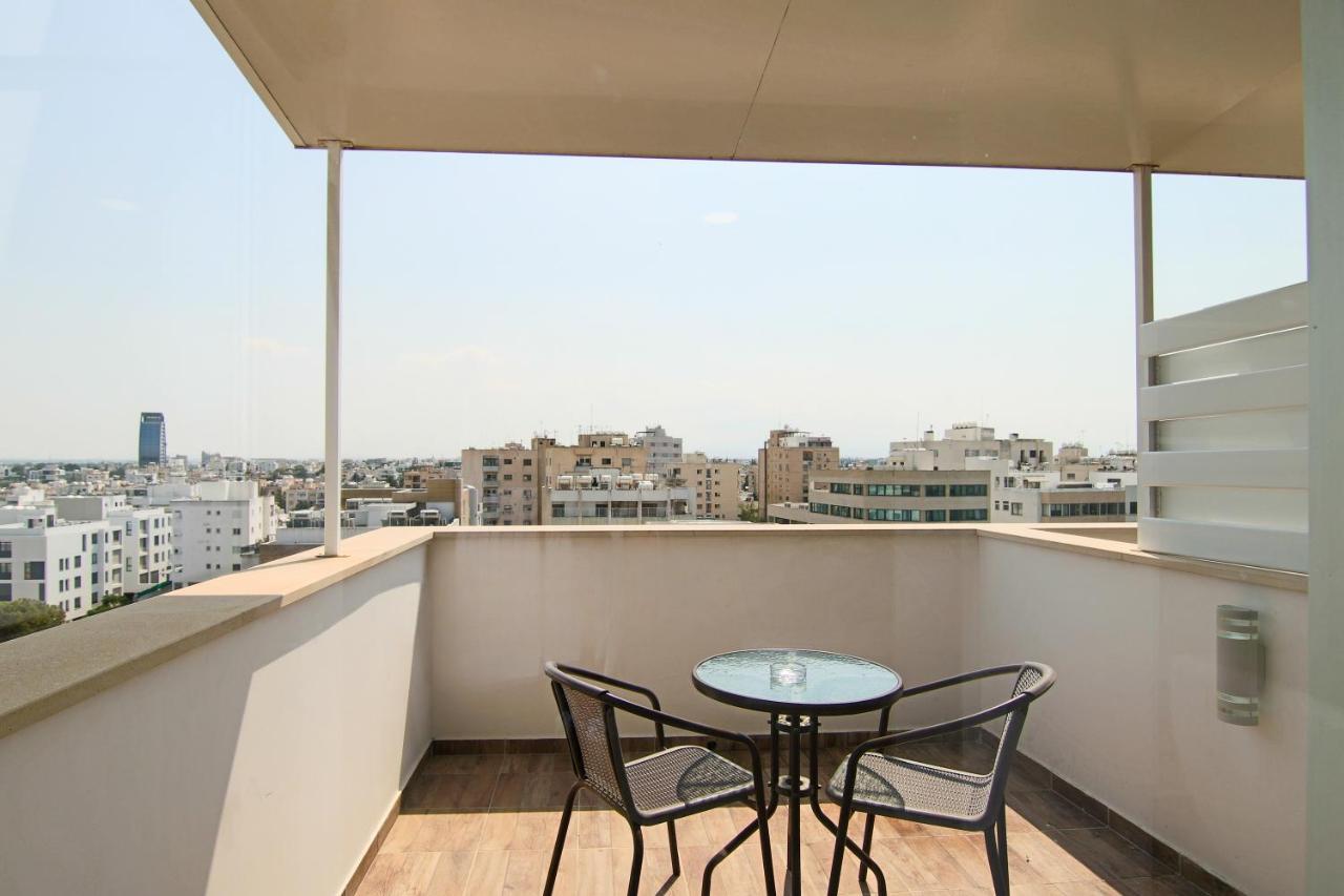 Phaedrus Living: Luxury Suite Nicosia 509 외부 사진