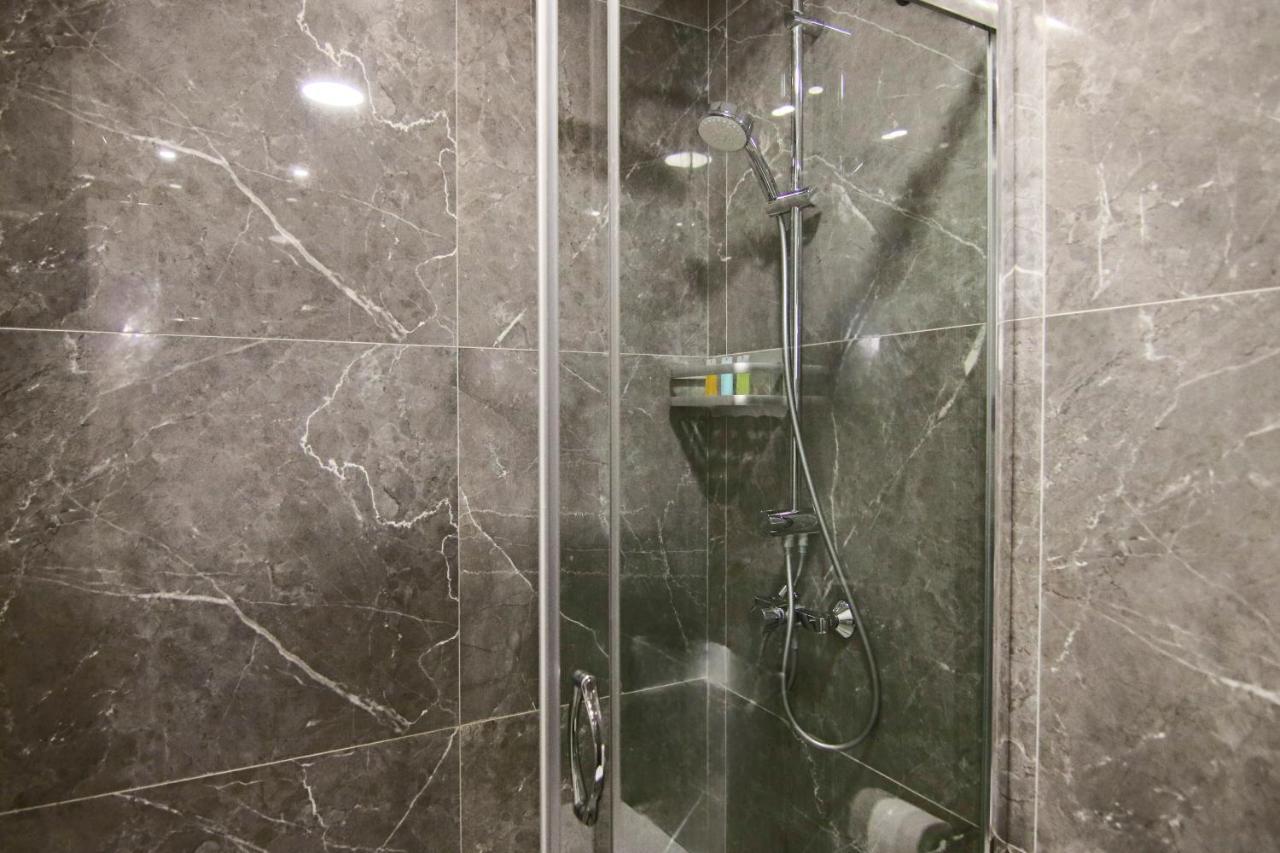 Phaedrus Living: Luxury Suite Nicosia 509 외부 사진