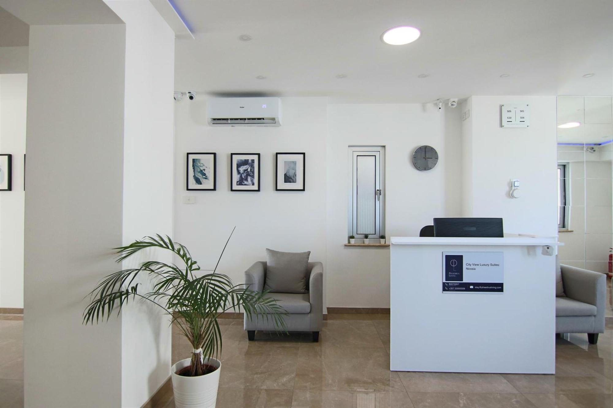 Phaedrus Living: Luxury Suite Nicosia 509 외부 사진